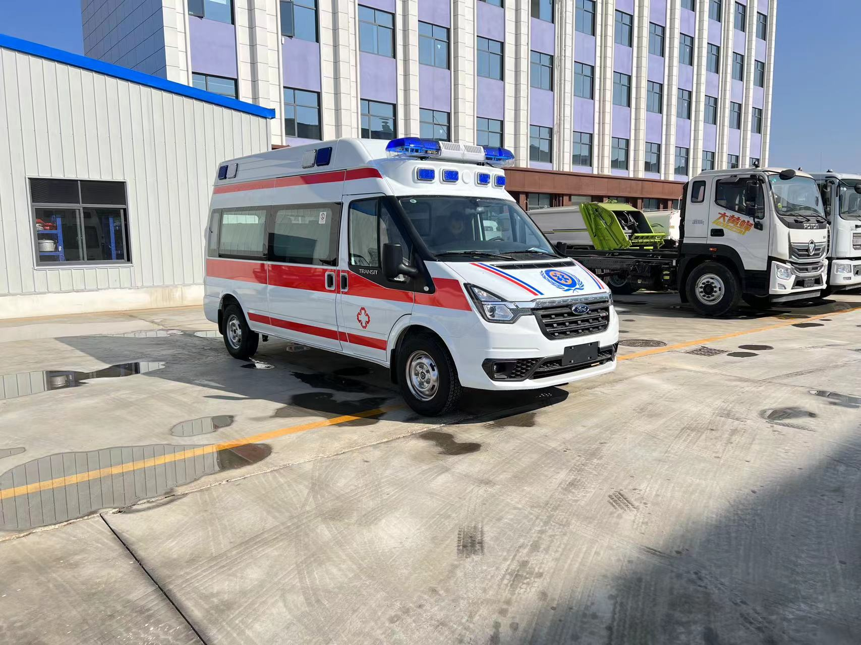 中國醫(yī)療急救體系正在不斷完善，而救護(hù)車是救援行動中必不可少的“特種車”。今天，我們來了解一下120救護(hù)車的一般尺寸和構(gòu)造設(shè)計(jì)，以及程力在該領(lǐng)域所做出的貢獻(xiàn)。
