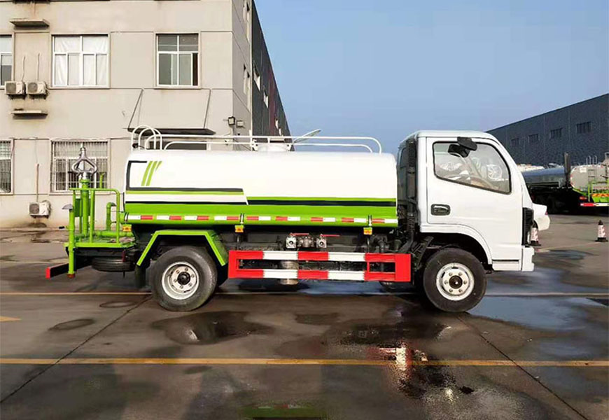 順義區(qū)二手灑水車——性價(jià)比更高的選擇
