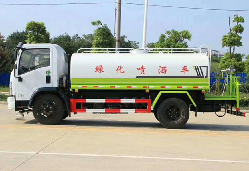 黃岡二手8立方江淮灑水車——為城市補給生命之源
